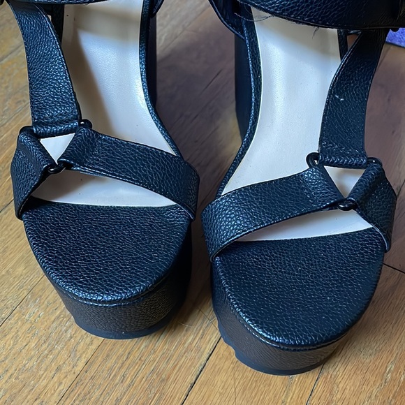 Guess Black Wedges - Picture 9 of 10